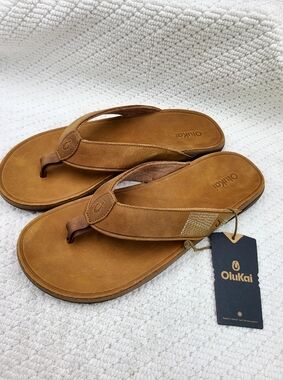 Olukai Toffee Leather Flip Sandals - Toffee Brown